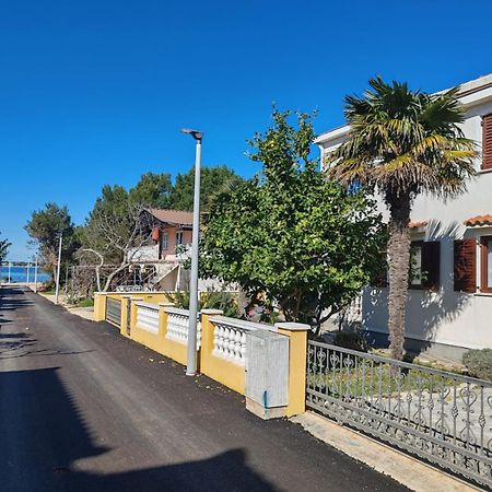 Apartman Car Vir Εξωτερικό φωτογραφία