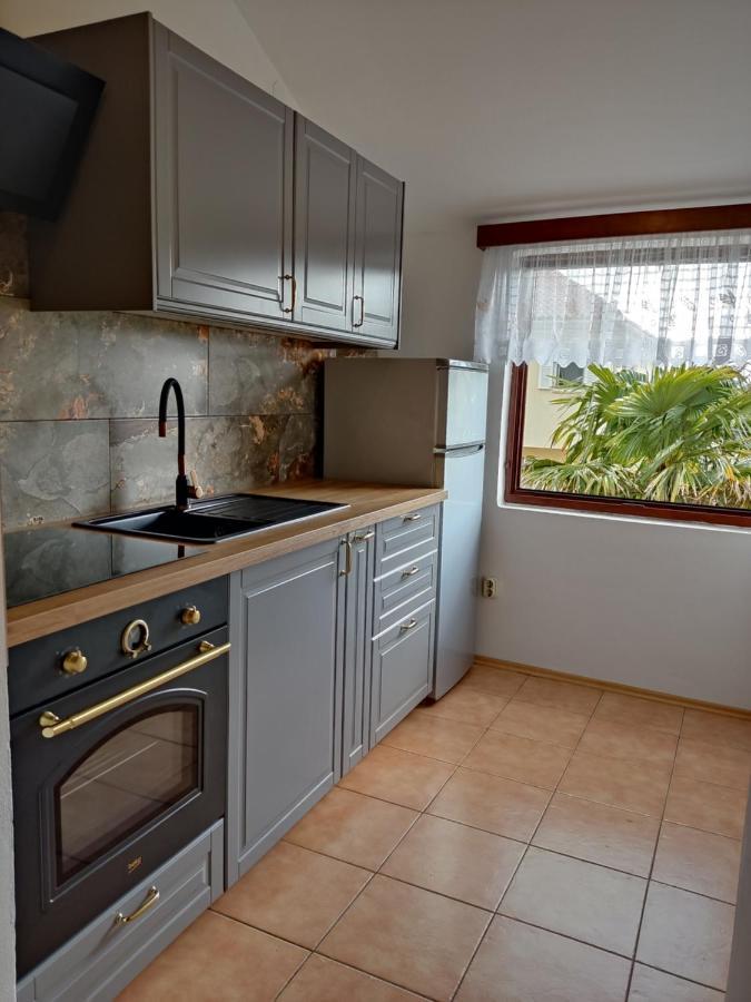Apartman Car Vir Εξωτερικό φωτογραφία