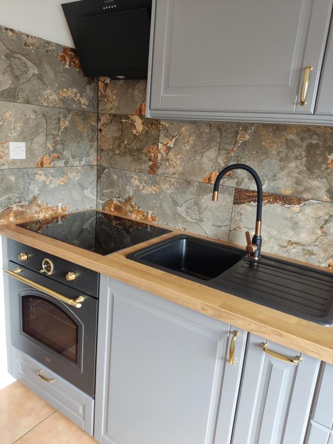 Apartman Car Vir Εξωτερικό φωτογραφία